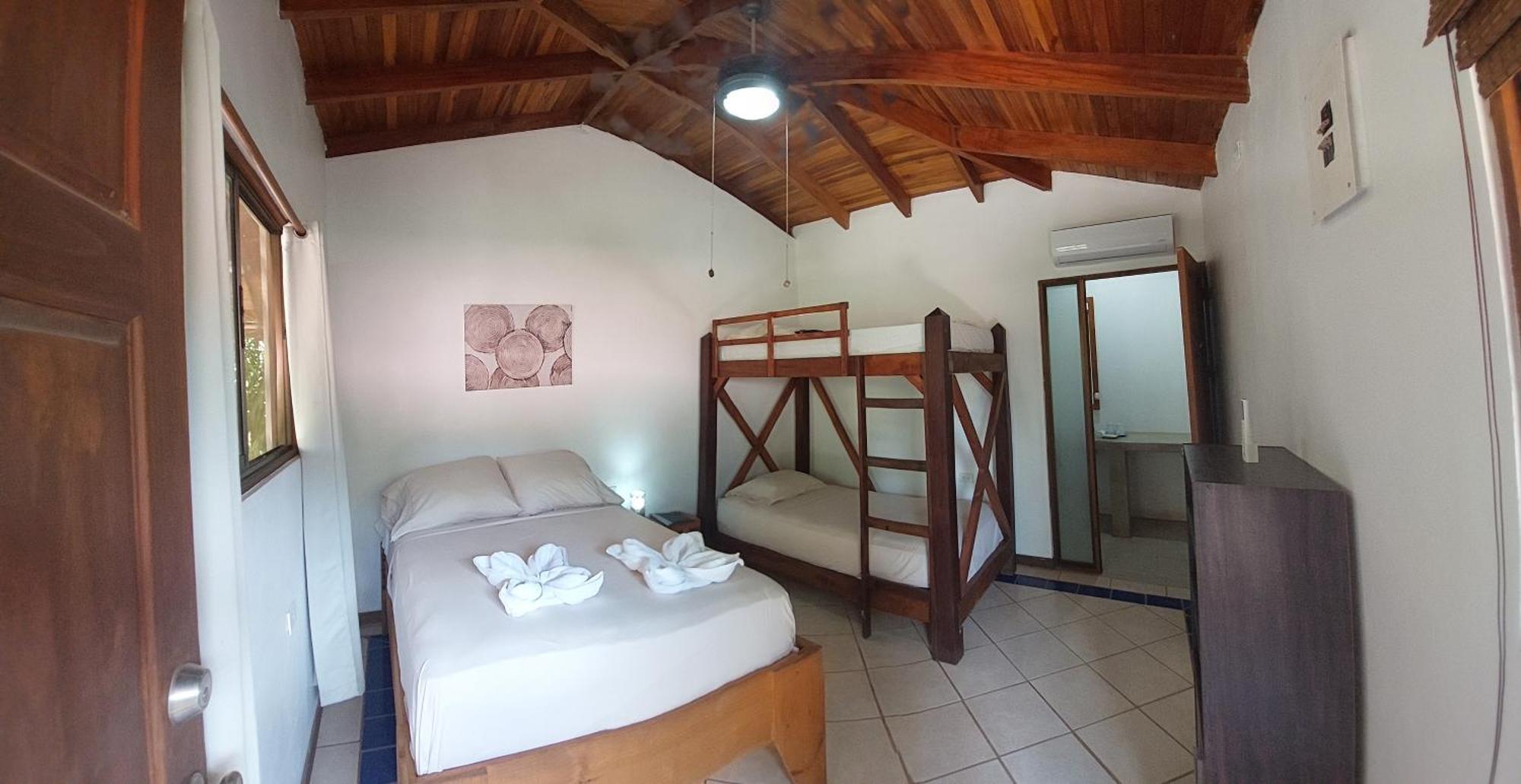 Indra Inn Playa Grande Bagian luar foto