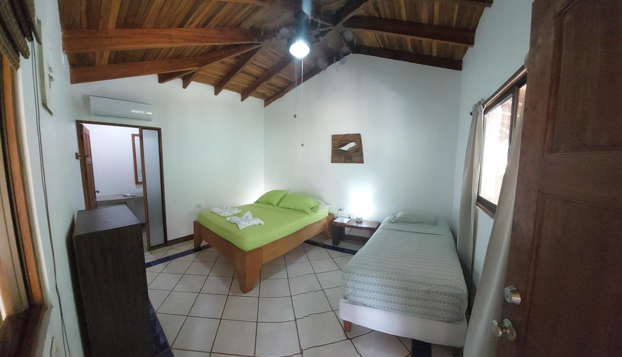 Indra Inn Playa Grande Bagian luar foto
