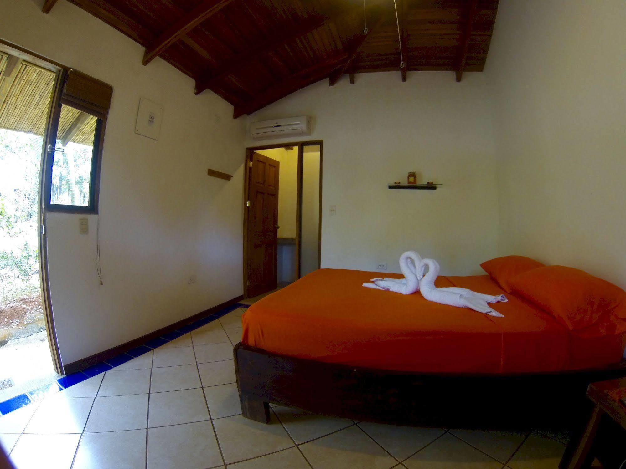 Indra Inn Playa Grande Bagian luar foto
