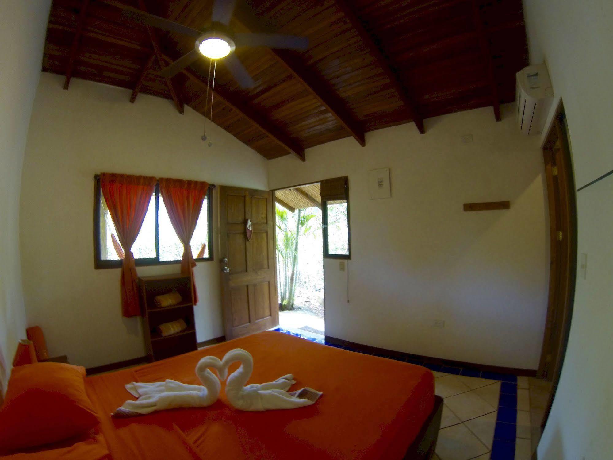 Indra Inn Playa Grande Bagian luar foto