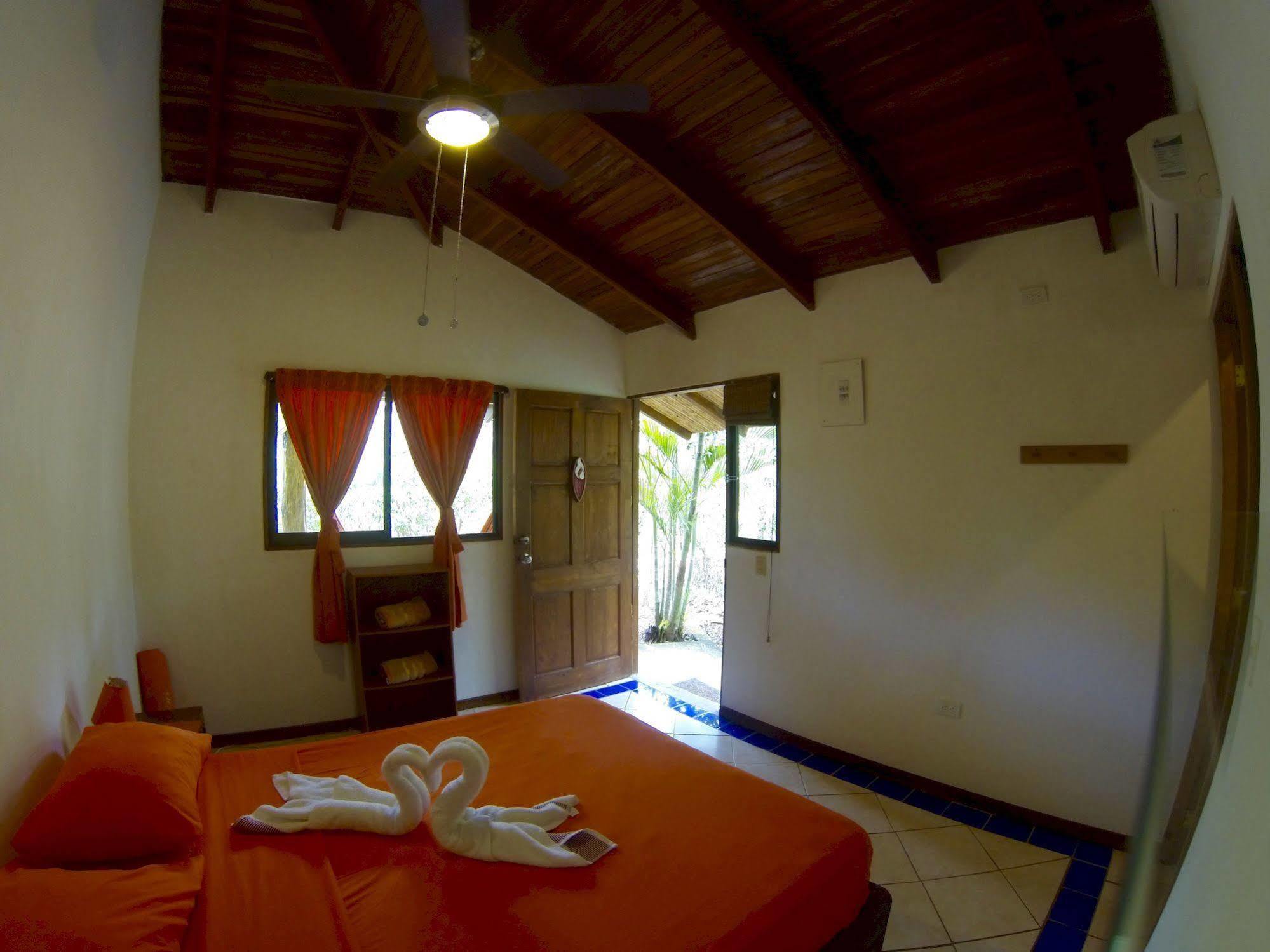 Indra Inn Playa Grande Bagian luar foto