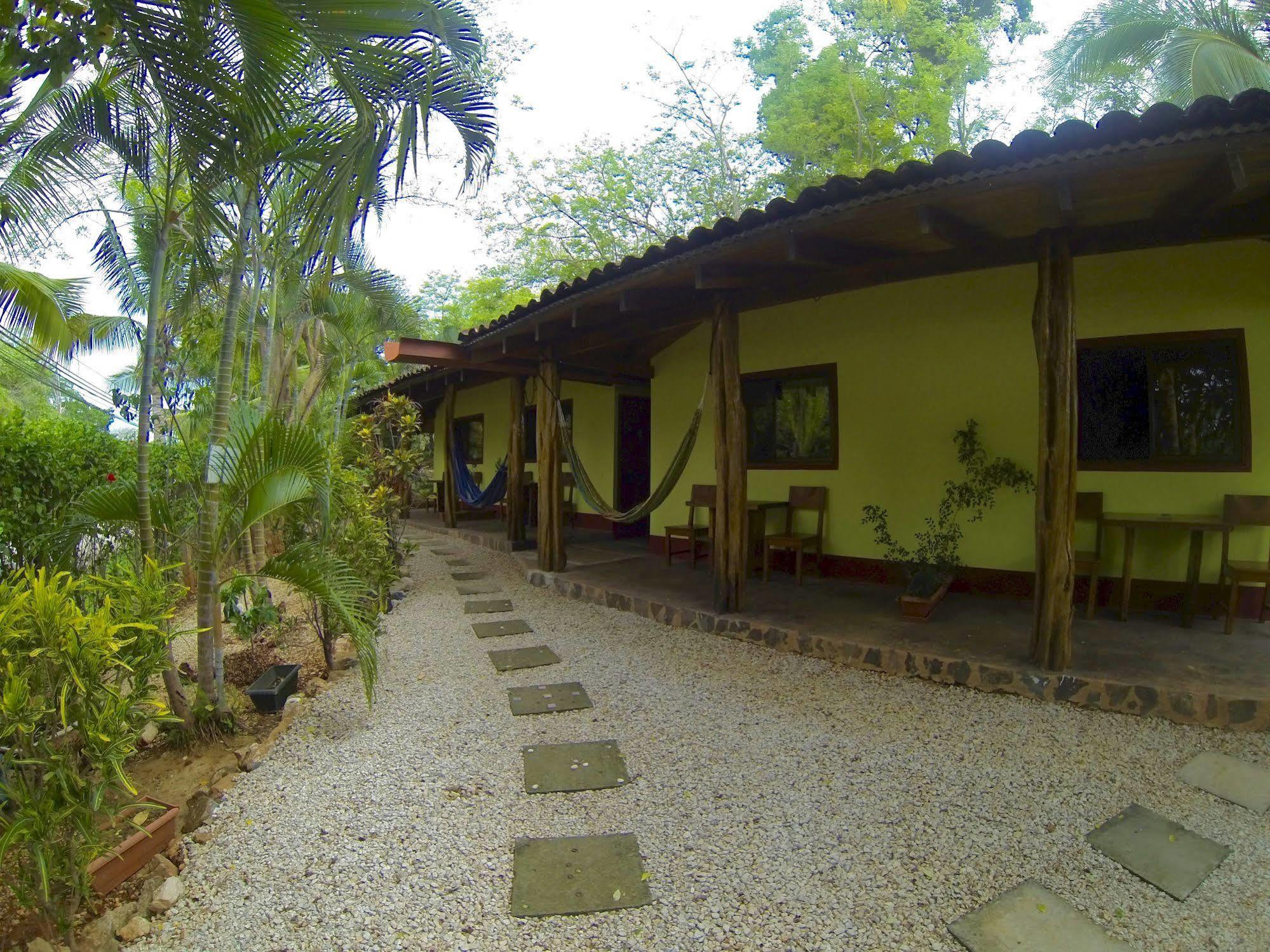 Indra Inn Playa Grande Bagian luar foto