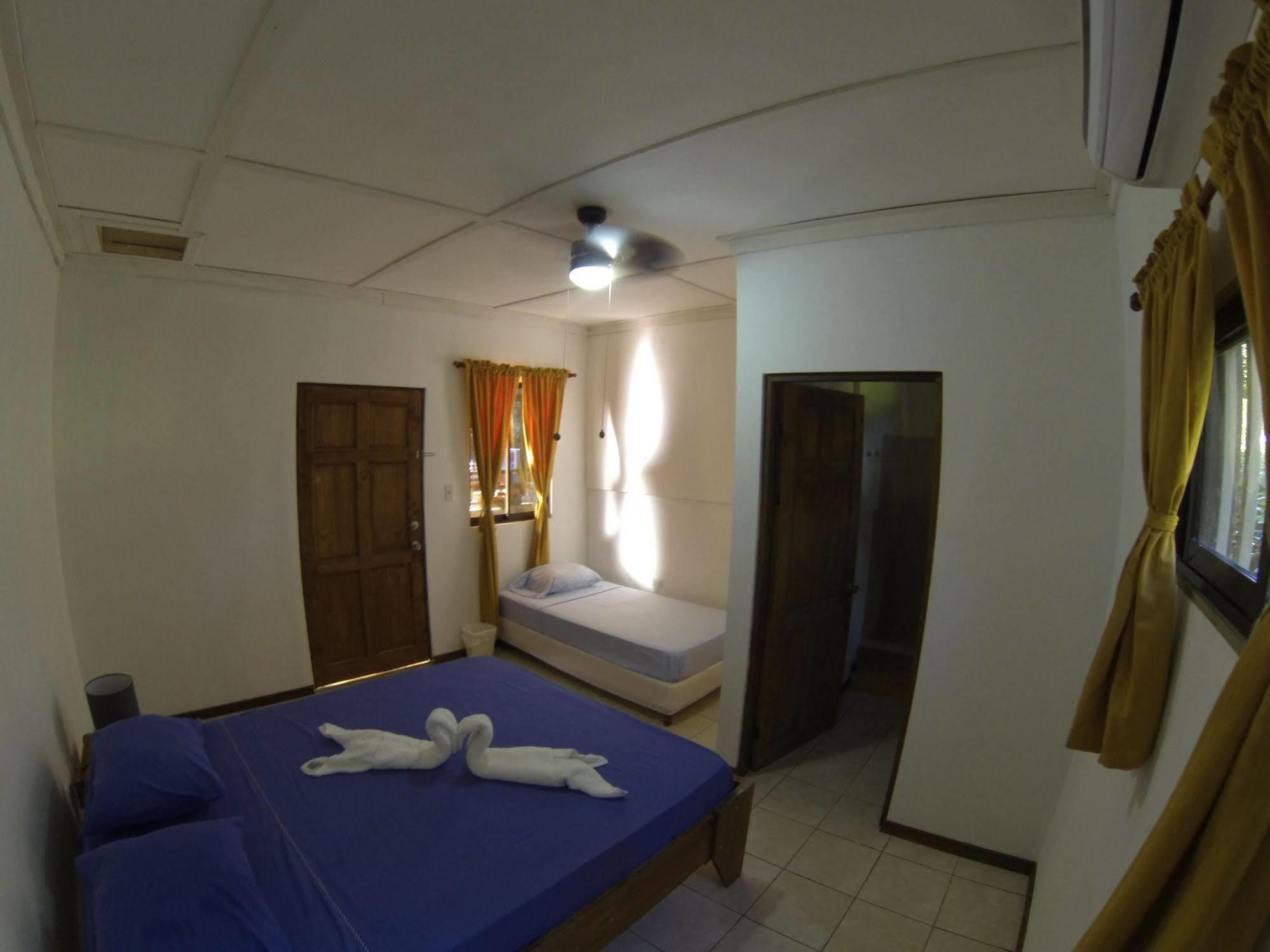 Indra Inn Playa Grande Bagian luar foto